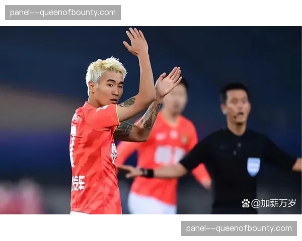 成都蓉城0-0战平武汉三镇，韦世豪直红离场成为比赛走势转折点